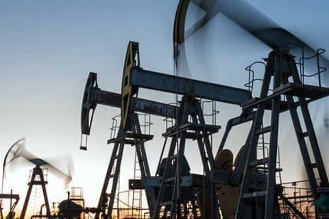 Dự báo sốc về giá dầu nếu eo biển Hormuz bị phong tỏa
