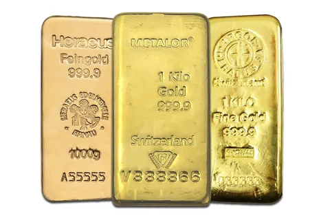 Giá vàng tiếp tục phá kỷ lục, vượt mốc 5.000 USD/ounce giữa làn sóng trú ẩn toàn cầu