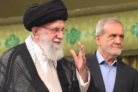 Tổng thống Iran cảnh báo sốc nếu Đại giáo chủ bị nhắm mục tiêu
