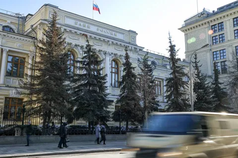 Mỹ, Slovakia tiếp tục “dội gáo nước lạnh” vào kế hoạch thu giữ tài sản Nga