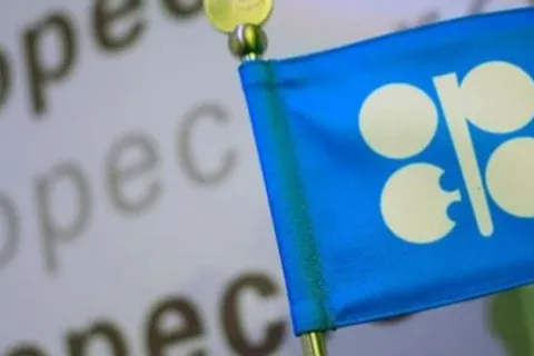 Thị trường dầu mỏ dậy sóng sau động thái “giữ giá” của OPEC+