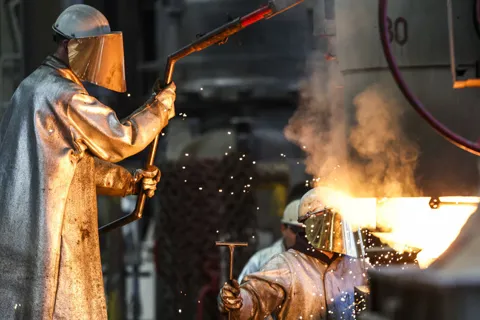 Sản xuất Eurozone bất ngờ “hụt hơi”, tín hiệu đáng lo cho kinh tế châu Âu
