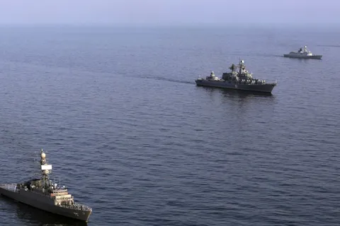 Nga tập trận chung với Iran và Trung Quốc