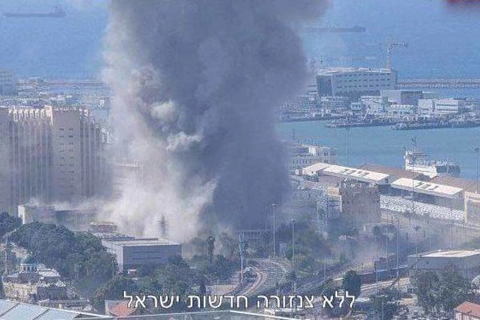 Israel hứng mưa tên lửa đạn đạo, Iran cảnh báo nóng về lệnh ngừng bắn
