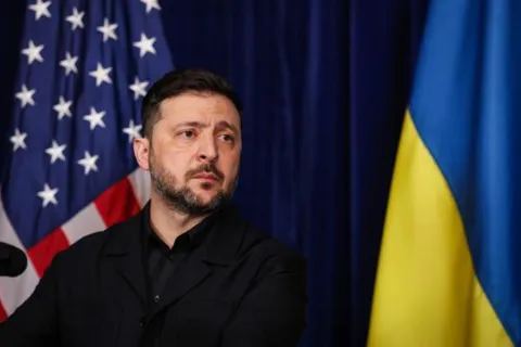 Tổng thống Zelensky hé lộ thời điểm chấm dứt xung đột Ukraine