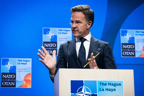 Nga-NATO “căng như dây đàn”, Moscow cảnh báo sốc