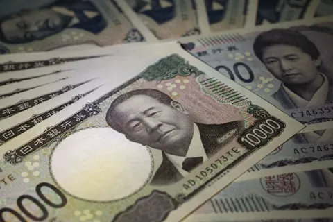 Vì sao đồng yên Nhật vẫn “đuối sức” dù BOJ đã hành động?
