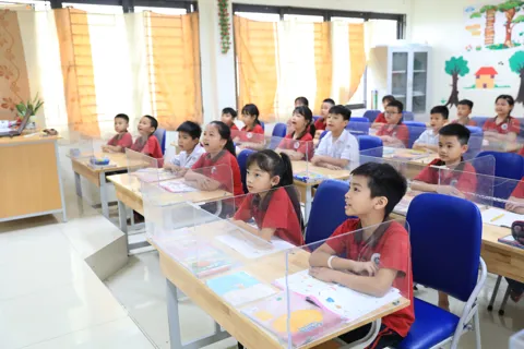 Đừng bắt trẻ gánh ước mơ người lớn