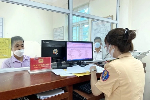 Nên giảm lệ phí trước bạ xe máy?
