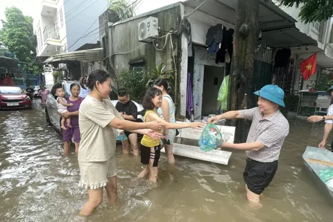 Hỗ trợ người dân khắc phục hậu quả, ổn định đời sống sau bão