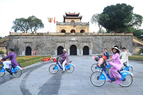 Bảo tồn, phát huy giá trị bản sắc văn hóa Thủ đô
