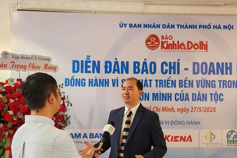 Đồng hành không có nghĩa là né tránh phản biện