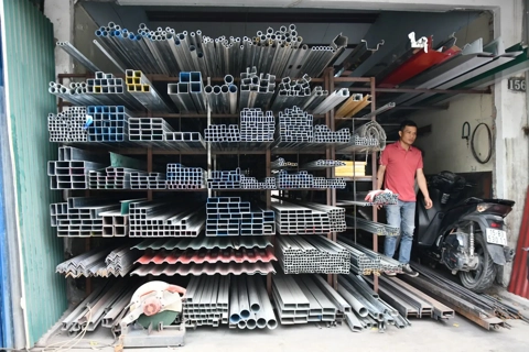 Áp lực với nhà thầu, người dân