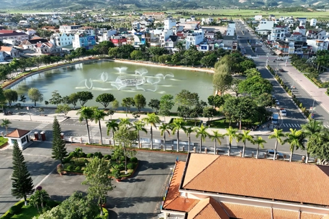 Bài 1: Những người khai hoang, mở đất