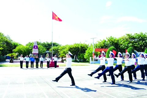 Hà Nội - Trường Sa: Trọn vẹn nghĩa tình nơi đầu sóng
