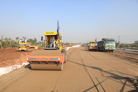 Ngành xây dựng bứt phá giữa thách thức