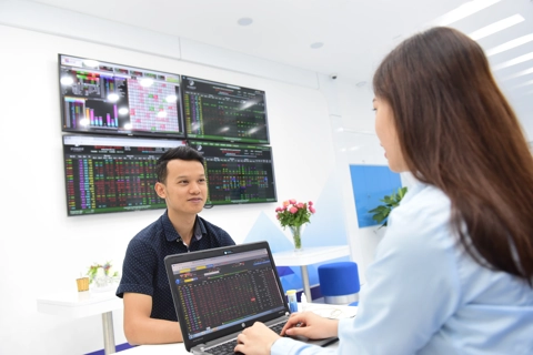 Ứng xử đầu tư trước “bóng mây” thuế quan và kỳ vọng nâng hạng thị trường
