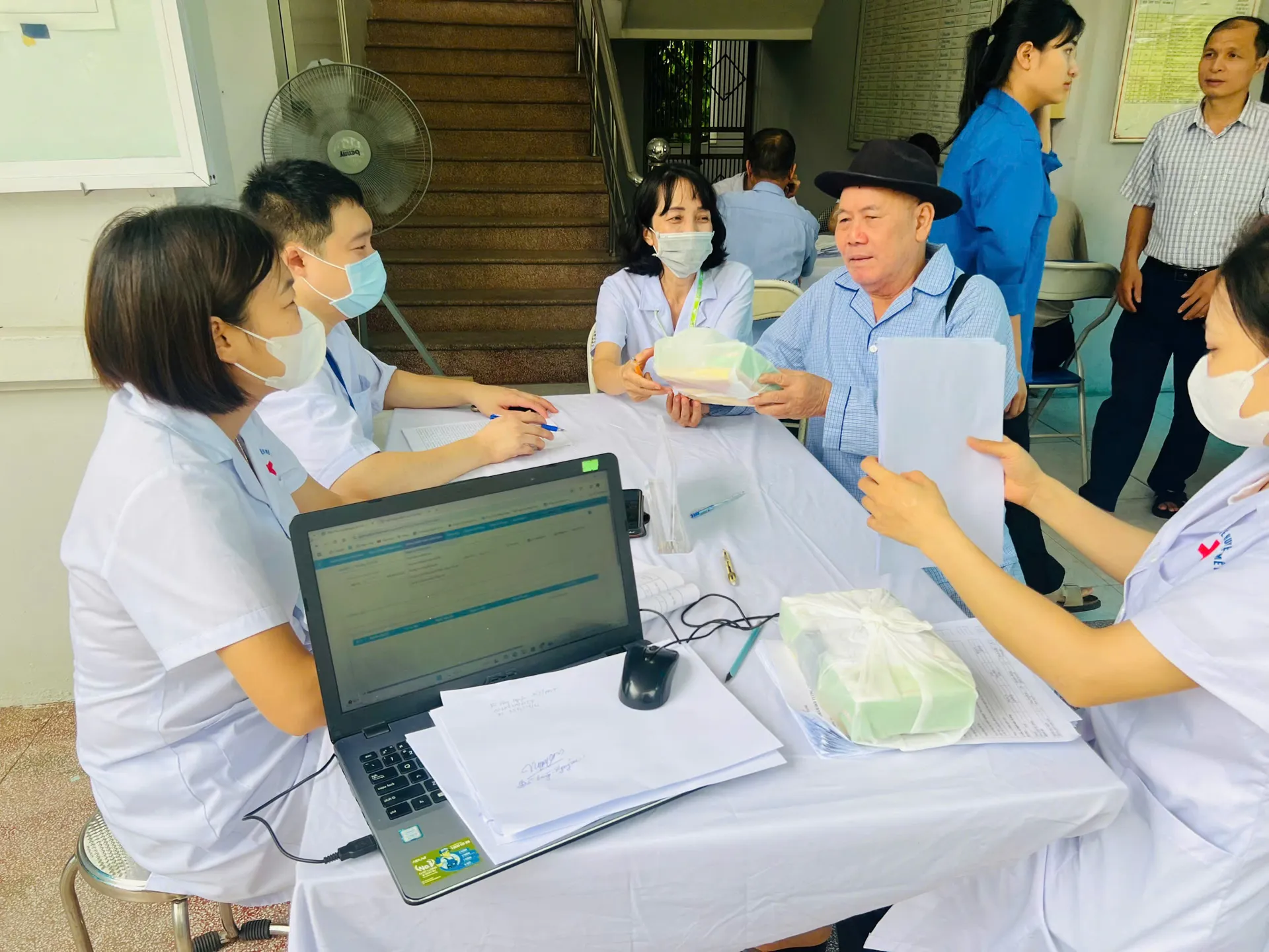 Để mỗi người dân được an tâm sống khỏe