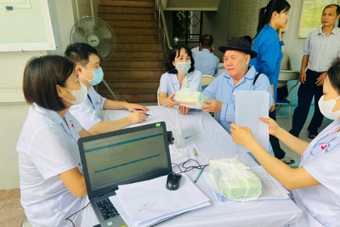 Để mỗi người dân được an tâm sống khỏe