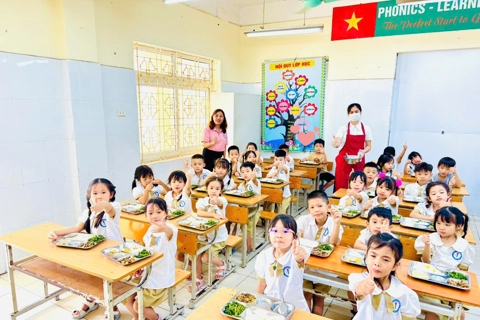 Làm sao để mỗi bữa ăn học đường đều an toàn và chất lượng?