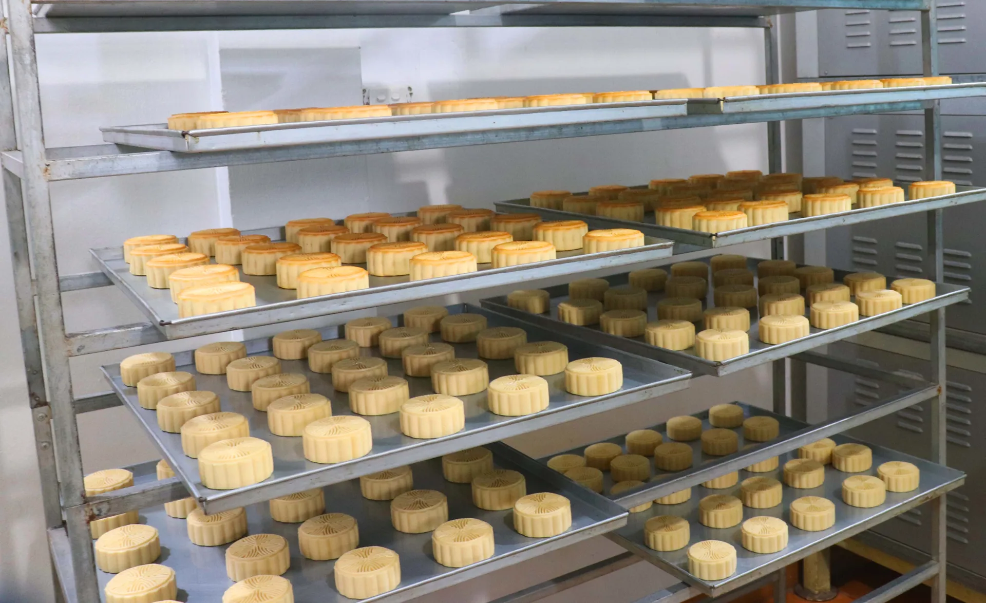 ATTP Tết Trung thu 2025: phường Xuân Đỉnh vào cuộc, xử lý nghiêm cơ sở vi phạm