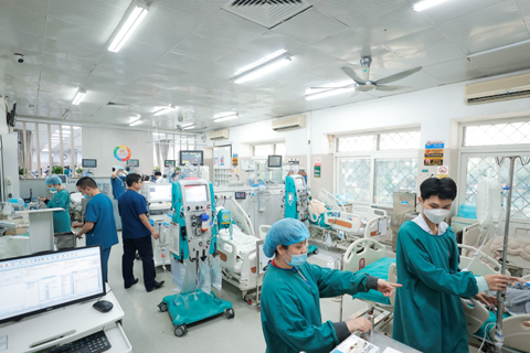 Bệnh viện những ngày không nghỉ lễ