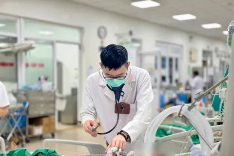 BHYT bổ sung: giảm tỷ lệ chi tiền túi cho người bệnh