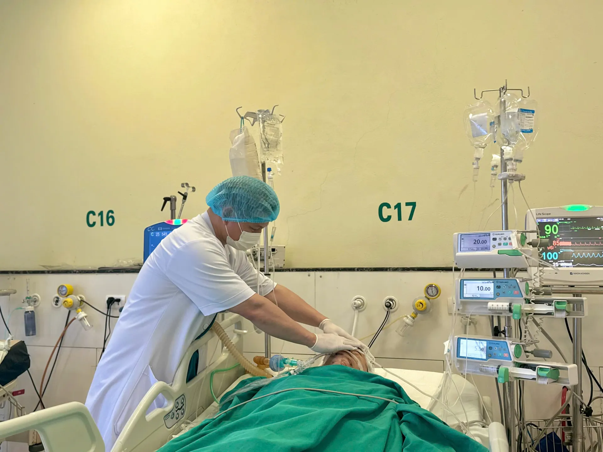 Nhiều bệnh nhân “thoát chết trong gang tấc” nhờ bệnh viện đơn giản hóa thủ tục