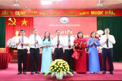 Đảng bộ các cơ quan Đảng phường Phú Diễn đoàn kết, xây dựng phường văn minh
