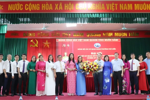 Chi bộ cơ quan MTTQ phường Phú Diễn quyết tâm tạo đột phá trong chuyển đổi số