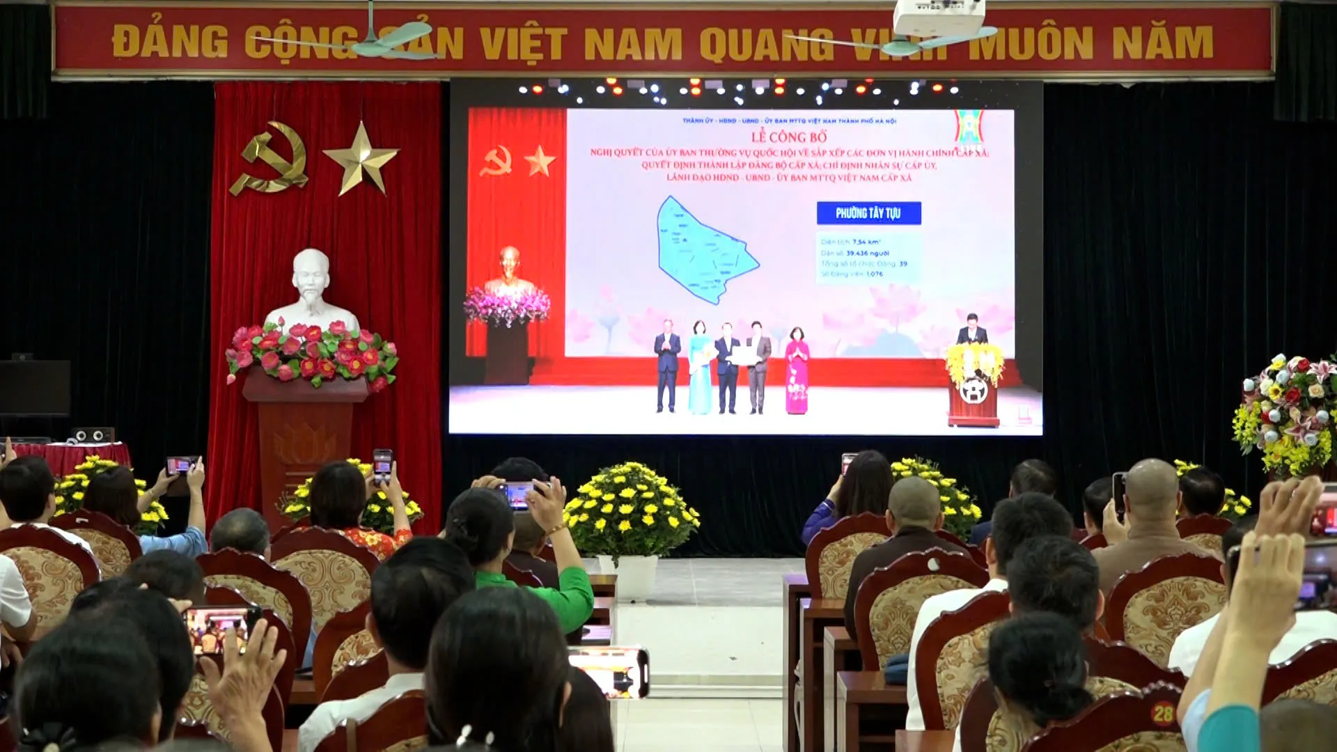 Người dân kỳ vọng chính quyền địa phương 2 cấp sẽ đưa đất nước phát triển lên tầm cao mới