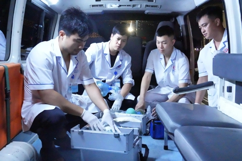 Không để công tác khám chữa bệnh bị gián đoạn do bão số 3