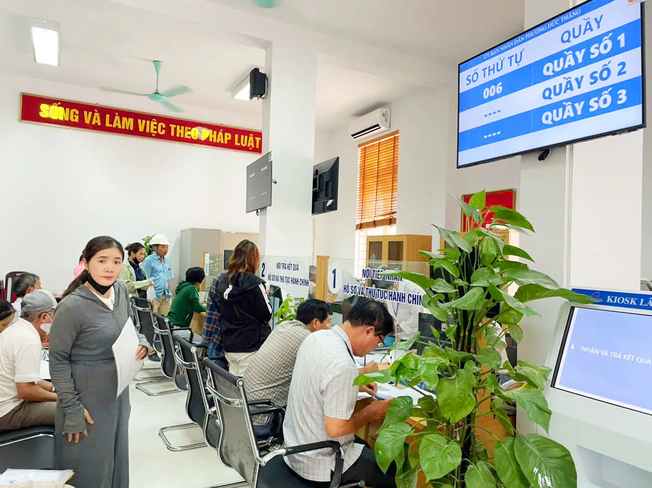 Đông Ngạc giải quyết đúng hẹn 906 hồ sơ, bảo đảm quyền lợi người dân