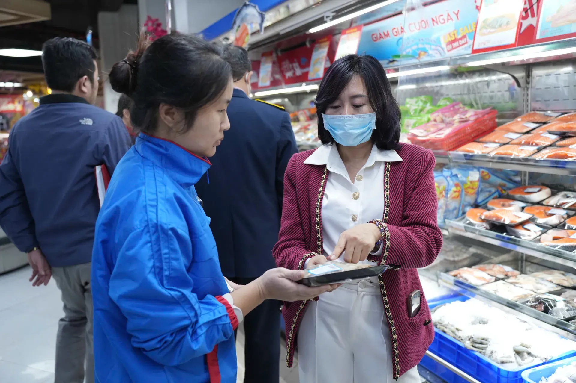 Hà Nội mạnh tay xử lý cơ sở vi phạm ATTP dịp cận Tết