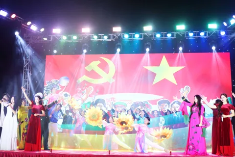 Đặc sắc chương trình nghệ thuật “Mừng Đảng – mừng Xuân – mừng Đông Ngạc đổi mới”