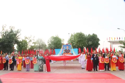 Sôi nổi Đại hội TDTT phường Thượng Cát: lan tỏa tinh thần “Khỏe để xây dựng và bảo vệ Tổ quốc”