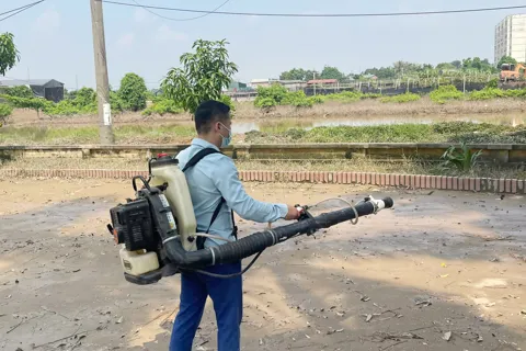 Hà Nội: kiểm soát dịch bệnh, vệ sinh môi trường tại xã Trung Giã, Đa Phúc
