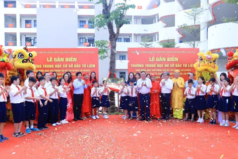Lãnh đạo TP Hà Nội dự Lễ gắn biển, khởi công dự án giao thông trọng điểm tại Tây Tựu