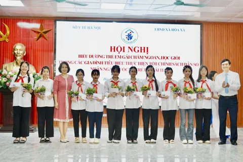 Hà Nội biểu dương trẻ em gái chăm ngoan, học giỏi