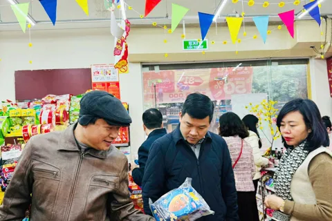 Hà Nội không nương tay với vi phạm ATTP tại các điểm nóng lễ hội Xuân 2026