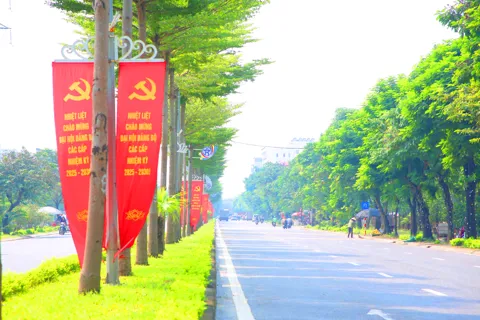 Hà Nội trong sắc cờ hoa chào mừng Đại hội Đảng bộ TP Hà Nội lần thứ XVIII