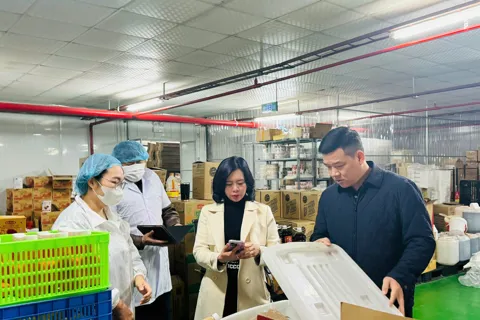 Hà Nội siết chặt quản lý ATTP tại các phường trước thềm Tết Bính Ngọ