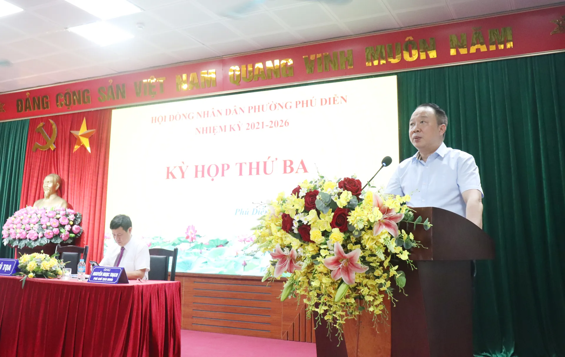 HĐND phường Phú Diễn xem xét, thông qua Nghị quyết phát triển kinh tế, xã hội 2025