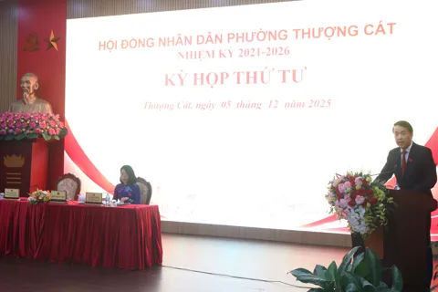 Kỳ họp thứ tư HĐND phường Thượng Cát xem xét thông qua 8 Nghị quyết