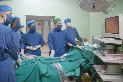 Hà Nội tăng cường hỗ trợ chuyên môn cho các cơ sở khám chữa bệnh tuyến dưới
