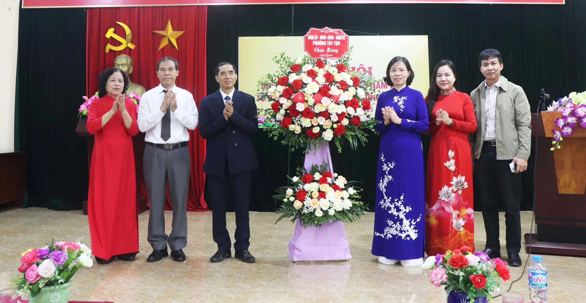 Phường Tây Tựu: Ngày hội Đại đoàn kết thắt chặt tình làng nghĩa xóm tại TDP Văn Trì 1, 3