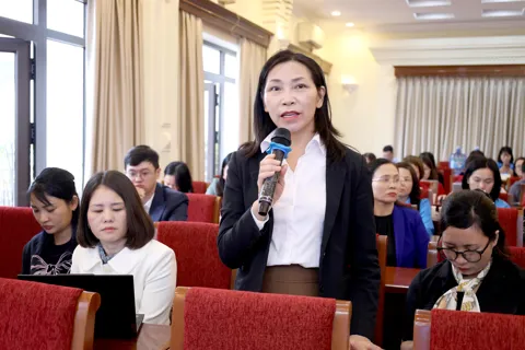 Hà Nội tăng cường tuyên truyền Luật BHXH, BHYT nhân Ngày Pháp luật