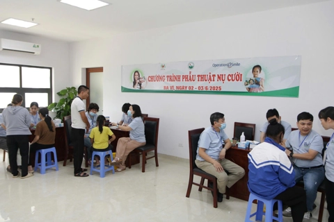 Gần 60 trẻ được khám, phẫu thuật khe hở môi - vòm miệng miễn phí