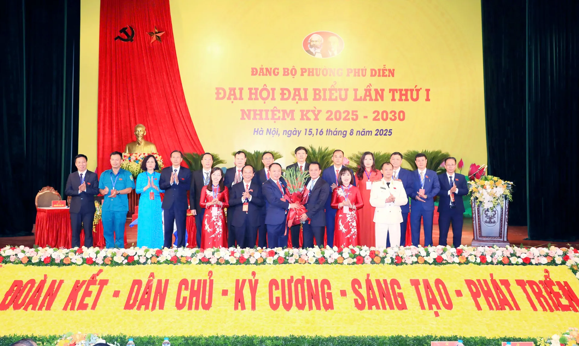Phường Phú Diễn kiến tạo không gian sống xanh hướng tới mô hình đô thị thông minh, bền vững