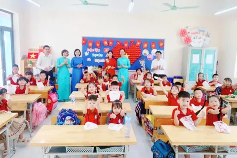 Phường Tây Tựu từng bước đưa tiếng Anh trở thành ngôn ngữ thứ hai trong trường học